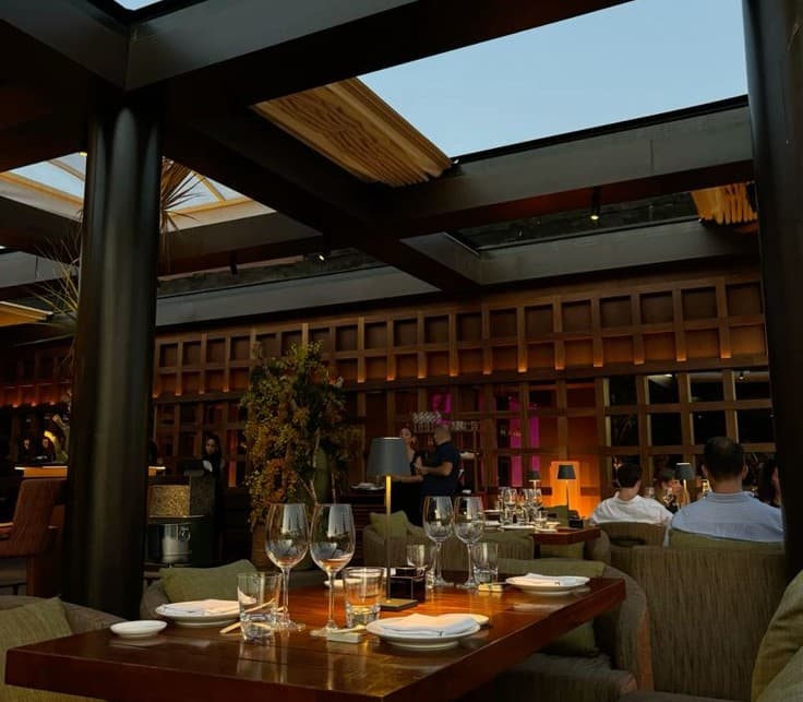 Accès Restaurants & Clubs