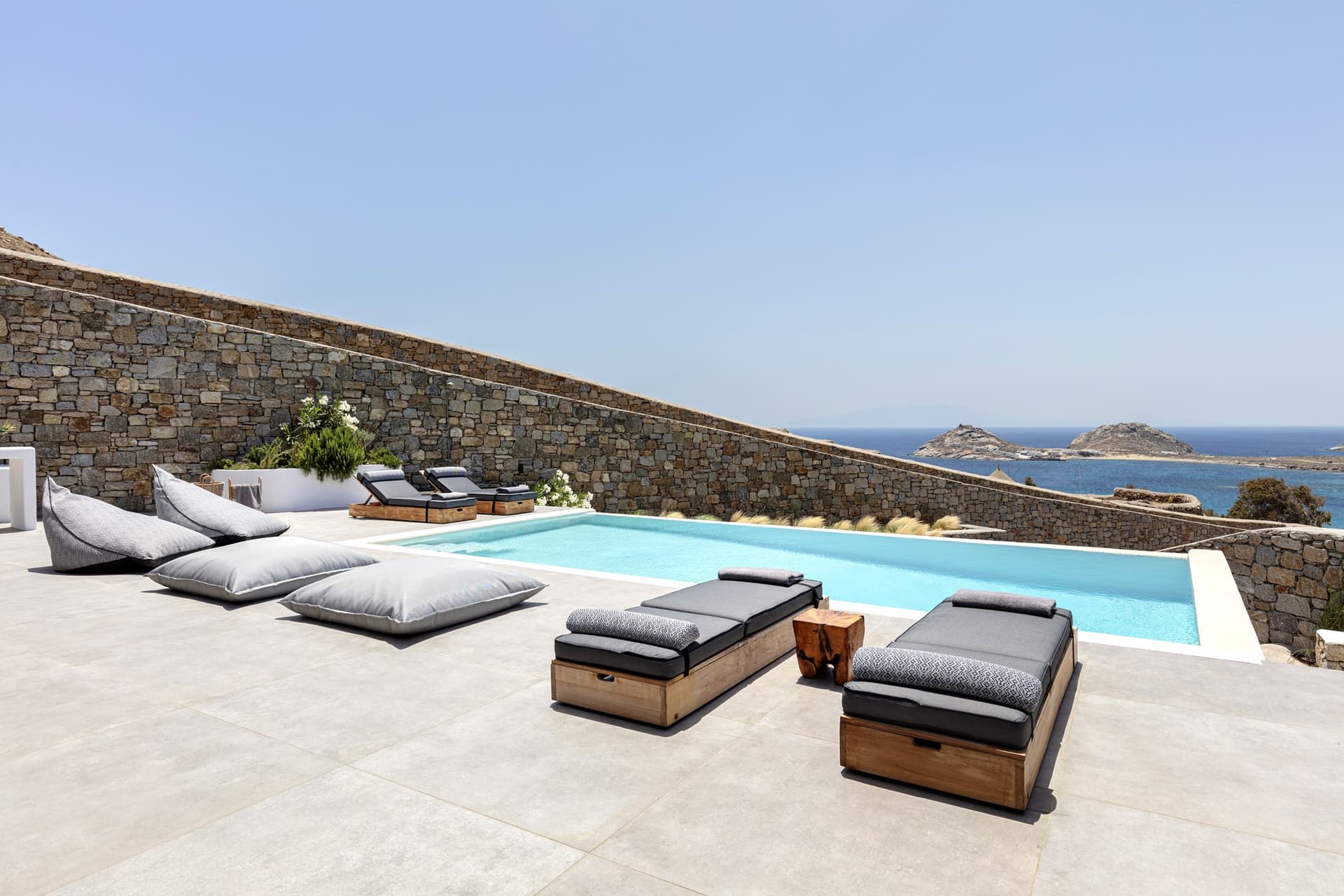 Villa Red 1 — photo 3 of 24