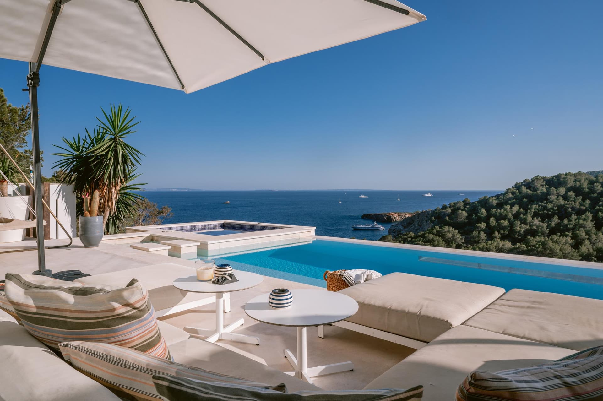 VILLA HORIZON | Exclusiva Villa Moderna con Piscina Infinity y Vistas al Mar, Roca Llisa, Ibiza — photo 13