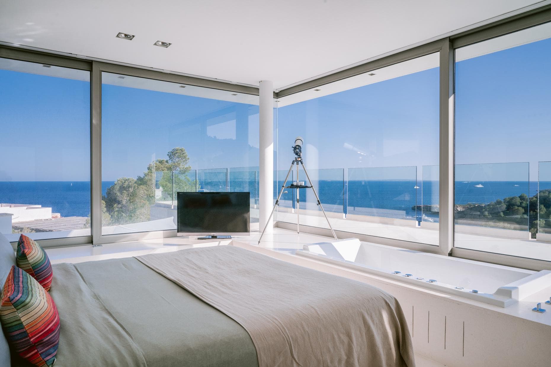 VILLA HORIZON | Exclusiva Villa Moderna con Piscina Infinity y Vistas al Mar, Roca Llisa, Ibiza — photo 15