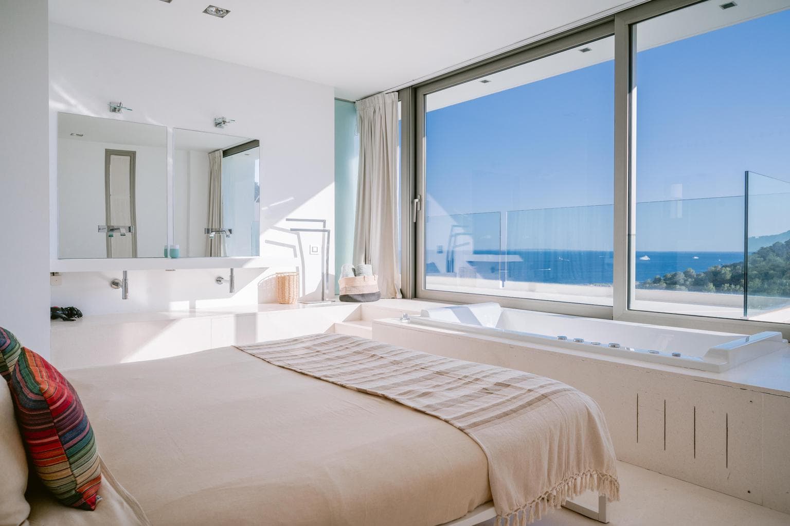VILLA HORIZON | Exclusiva Villa Moderna con Piscina Infinity y Vistas al Mar, Roca Llisa, Ibiza — photo 19