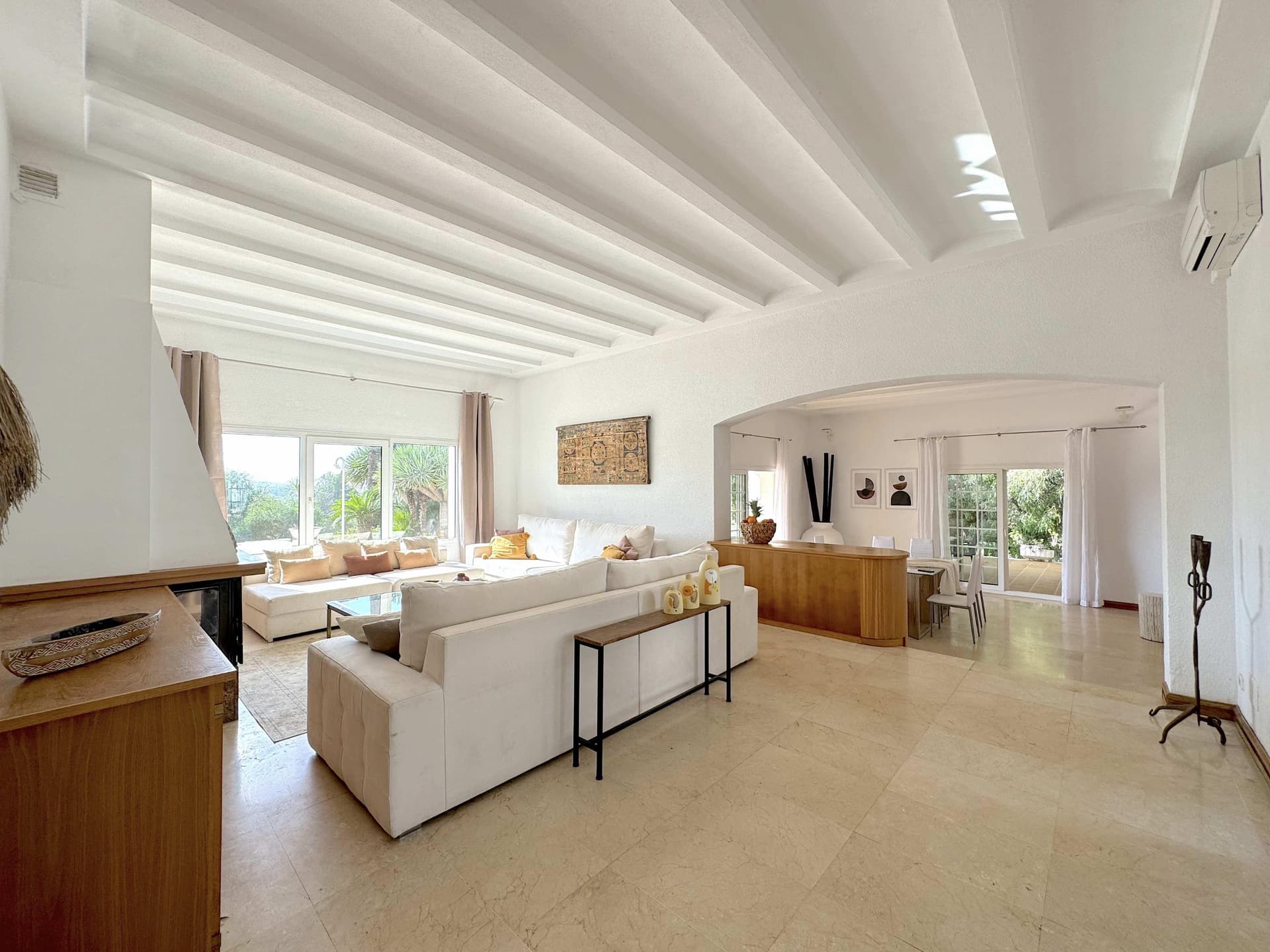 VILLA ANGEL I Exclusiva Villa de Lujo con Licencia Turística y Vistas a Dalt Vila , Jesús, Ibiza — photo 6
