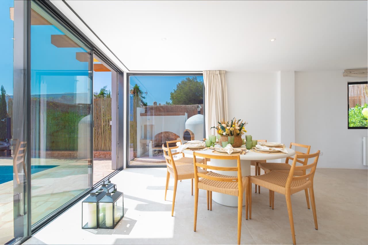 CAN BAO I Casa de lujo con vistas al mar cerca de Cap Martinet y jesús, Ibiza — photo 10