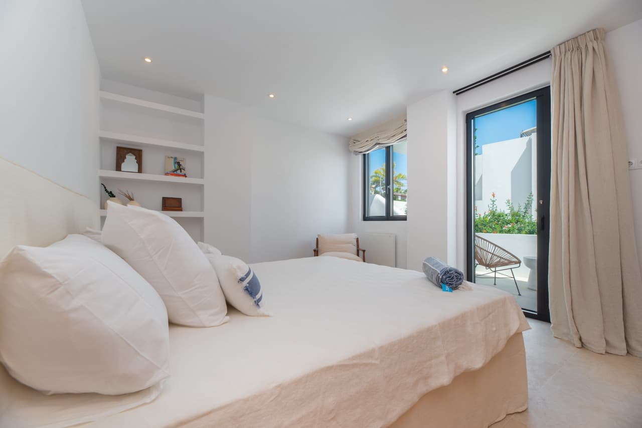 CAN BAO I Casa de lujo con vistas al mar cerca de Cap Martinet y jesús, Ibiza — photo 25