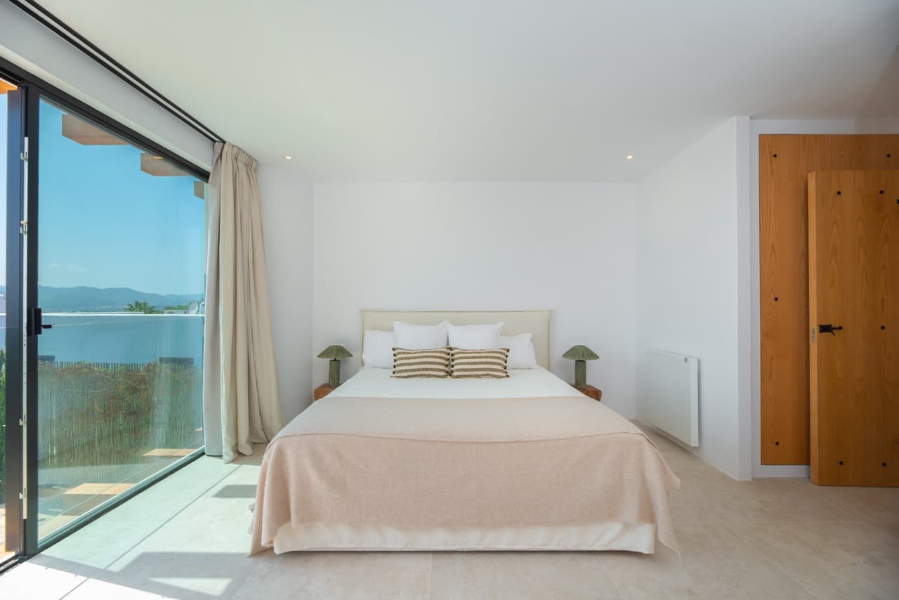 CAN BAO I Casa de lujo con vistas al mar cerca de Cap Martinet y jesús, Ibiza — photo 37