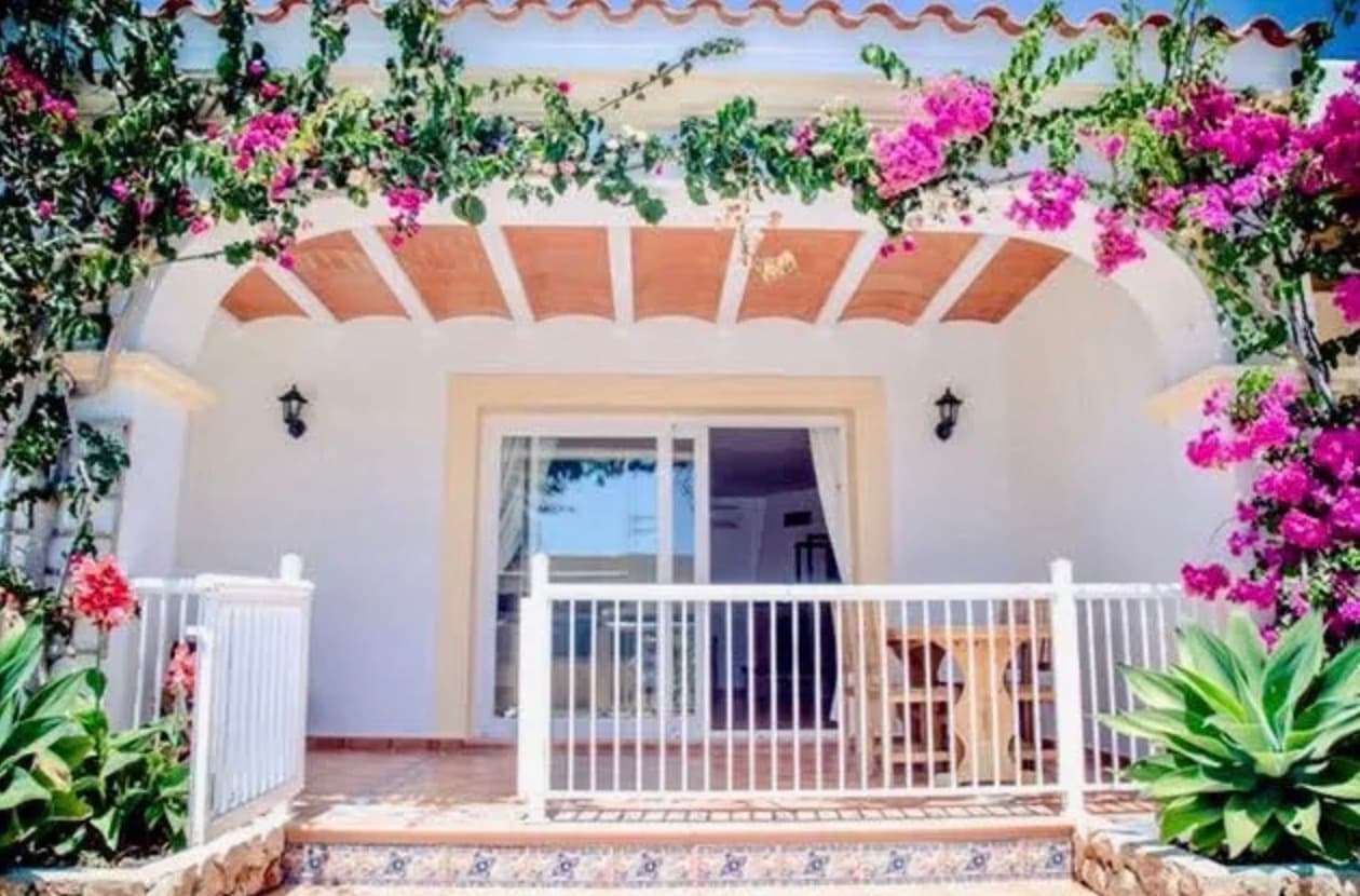 VILLA SERENA | Exclusiva Villa con Licencia Turística y Vistas Panorámicas, Sant Jordi, Ibiza — photo 6