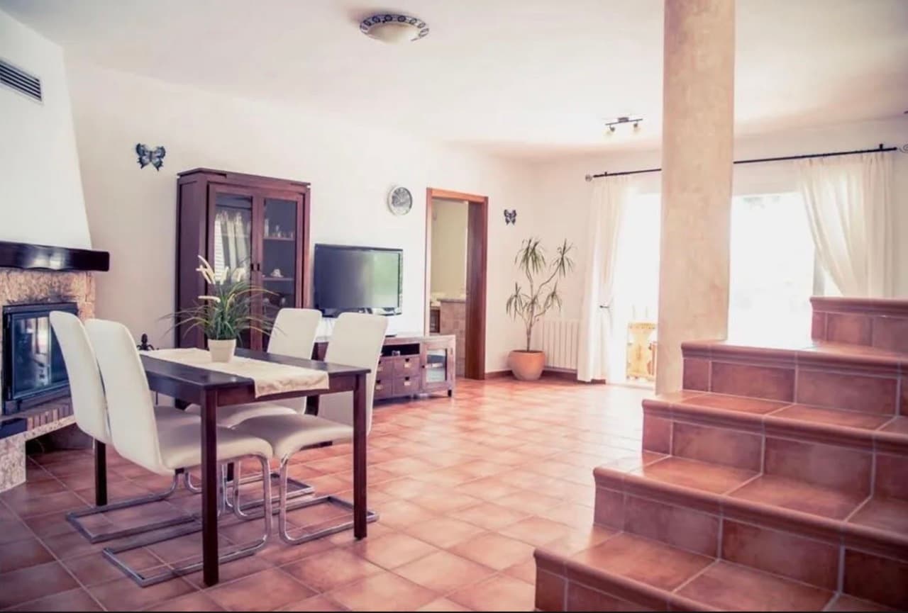 VILLA SERENA | Exclusiva Villa con Licencia Turística y Vistas Panorámicas, Sant Jordi, Ibiza — photo 14