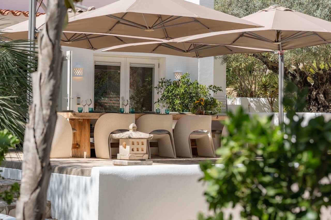 VILLA KIRA | Exclusiva Villa de Lujo Cerca de Cala Jondal con Piscina y Casa de Invitados en Sant Josep, Ibiza — photo 61