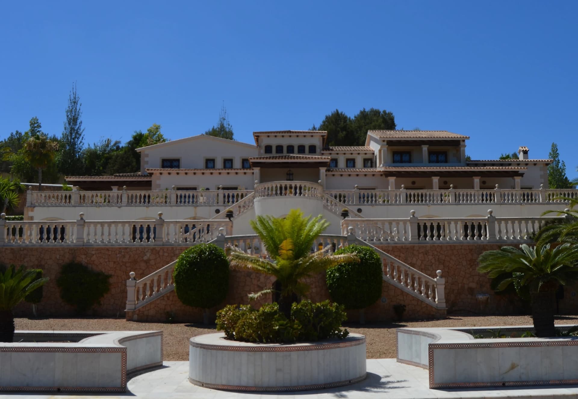 FINCA ELYSIUM | Exclusiva Finca Hípica con 80.000 m² de Terreno y Vistas Panorámicas Cerca de San Antonio, Ibiza — photo 5