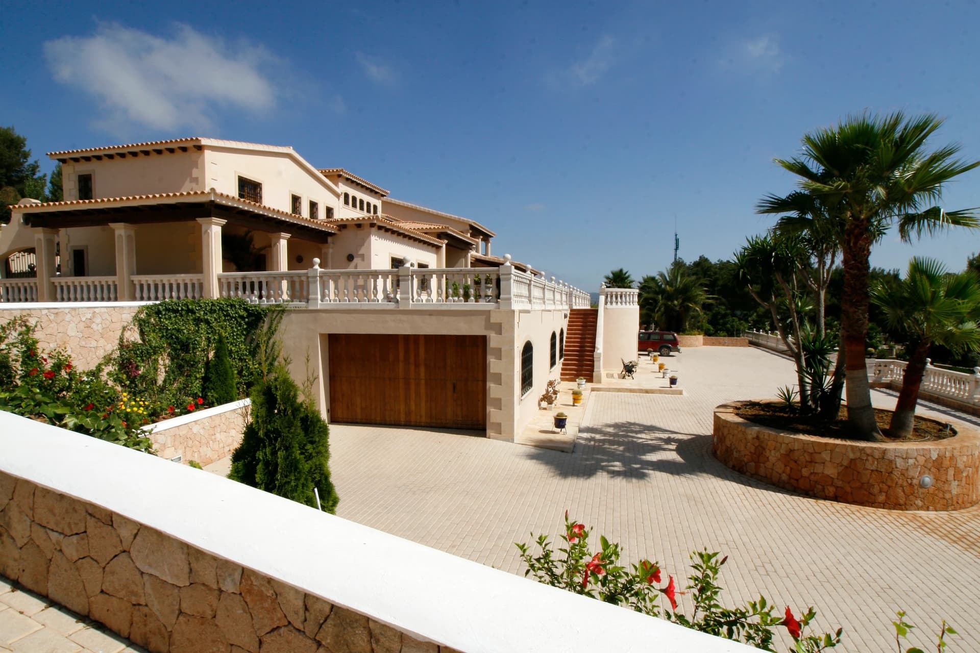 FINCA ELYSIUM | Exclusiva Finca Hípica con 80.000 m² de Terreno y Vistas Panorámicas Cerca de San Antonio, Ibiza — photo 7