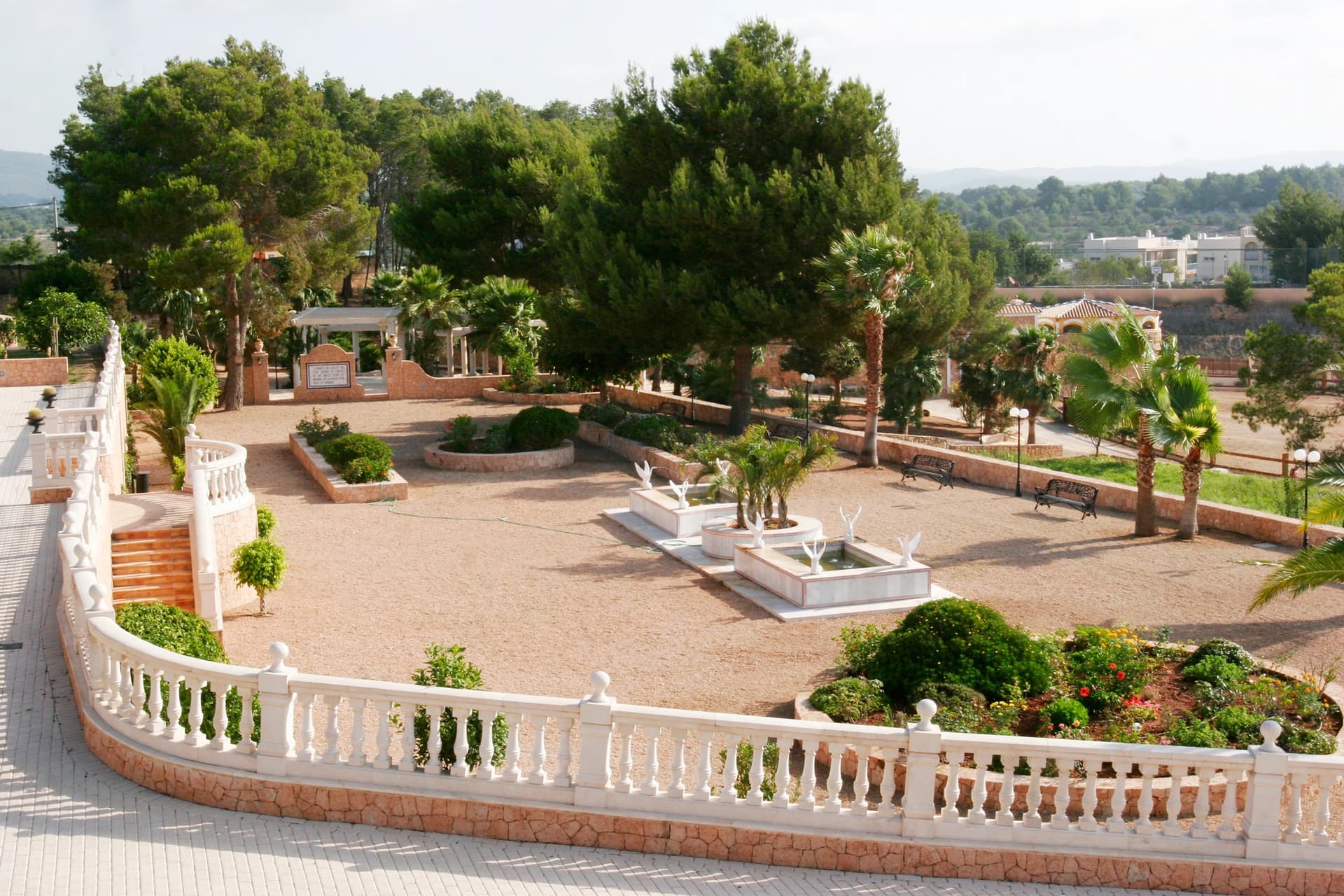 FINCA ELYSIUM | Exclusiva Finca Hípica con 80.000 m² de Terreno y Vistas Panorámicas Cerca de San Antonio, Ibiza — photo 12