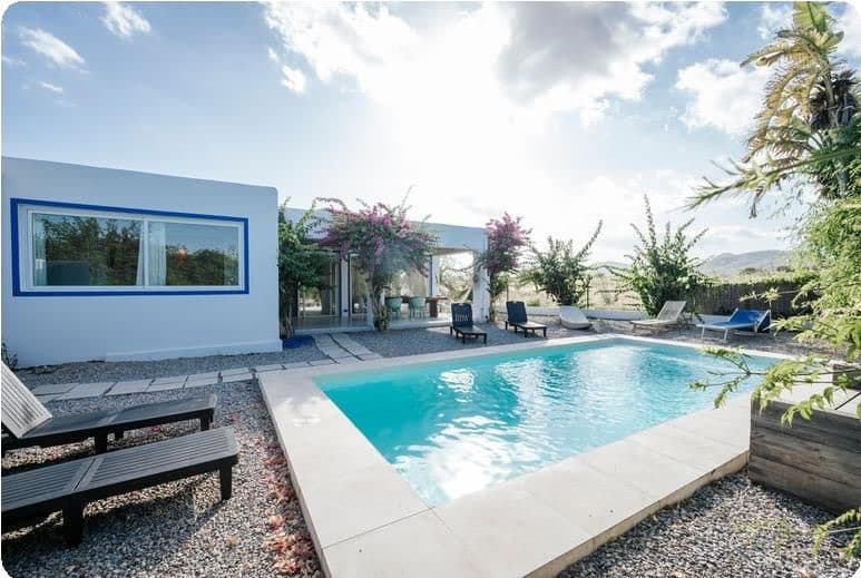 VILLA OLIVARA | Moderna Finca con Piscina y Amplio Jardín en Sant Jordi Ses Salines, Ibiza