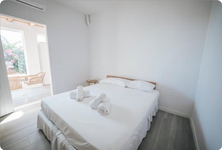 VILLA OLIVARA | Moderna Finca con Piscina y Amplio Jardín en Sant Jordi Ses Salines, Ibiza — photo 16