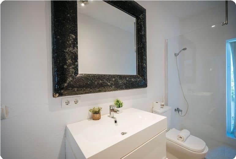 VILLA OLIVARA | Moderna Finca con Piscina y Amplio Jardín en Sant Jordi Ses Salines, Ibiza — photo 32