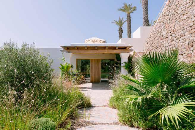 SES CALAS | Exclusiva Finca de Lujo con Dos Villas y Vistas Panorámicas al Mar en Santa Eulalia, Ibiza — photo 11