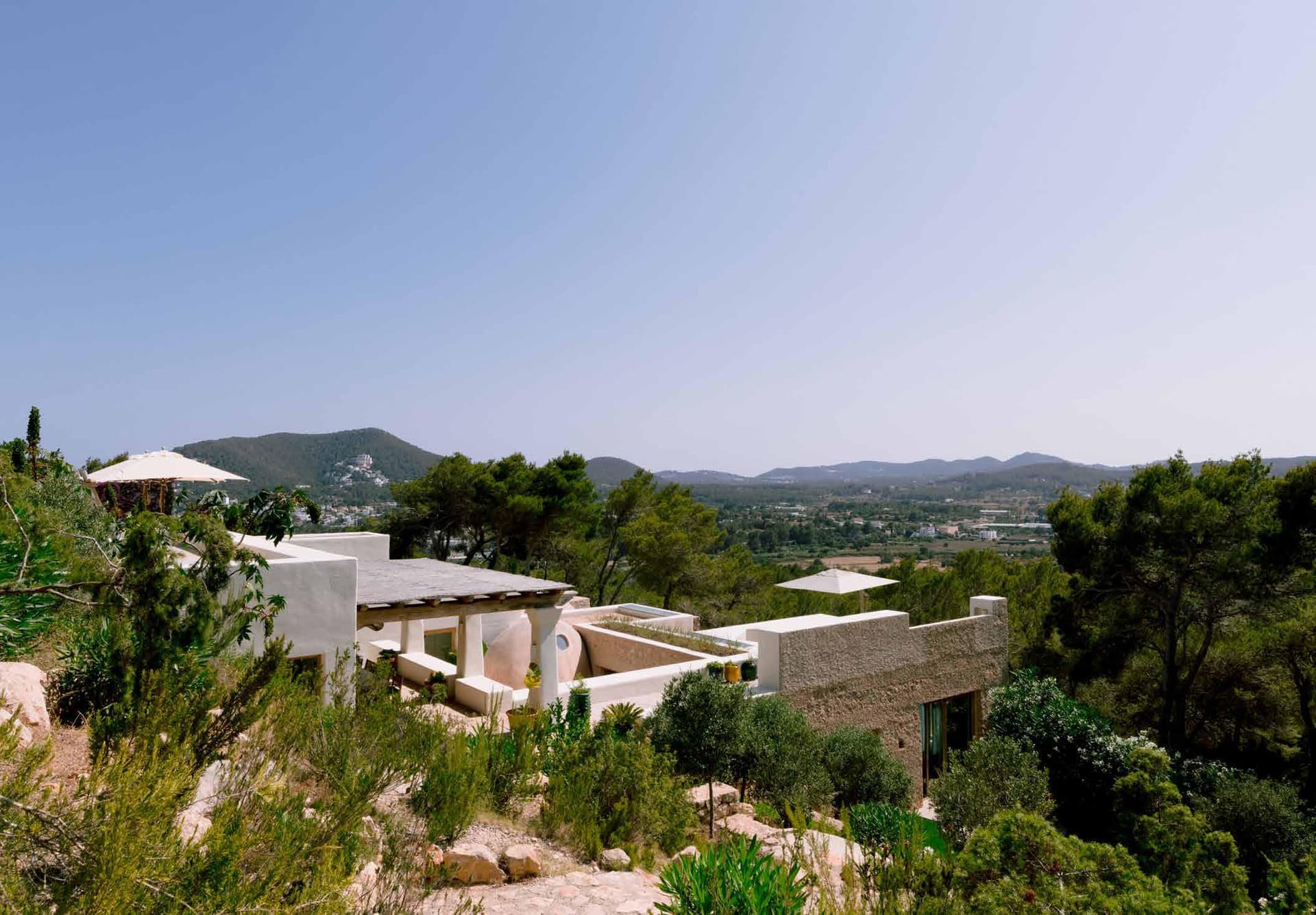 SES CALAS | Exclusiva Finca de Lujo con Dos Villas y Vistas Panorámicas al Mar en Santa Eulalia, Ibiza — photo 33
