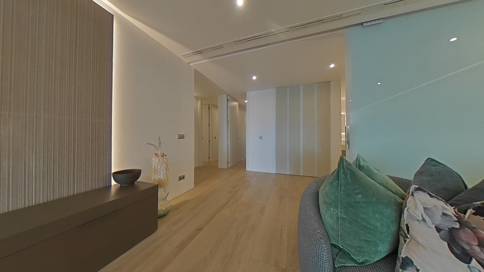 ESPACIOSO APARTAMENTO EN PLANTA BAJA EN URBANIZACIÓN DE LUJO, Talamanca, Ibiza — photo 29