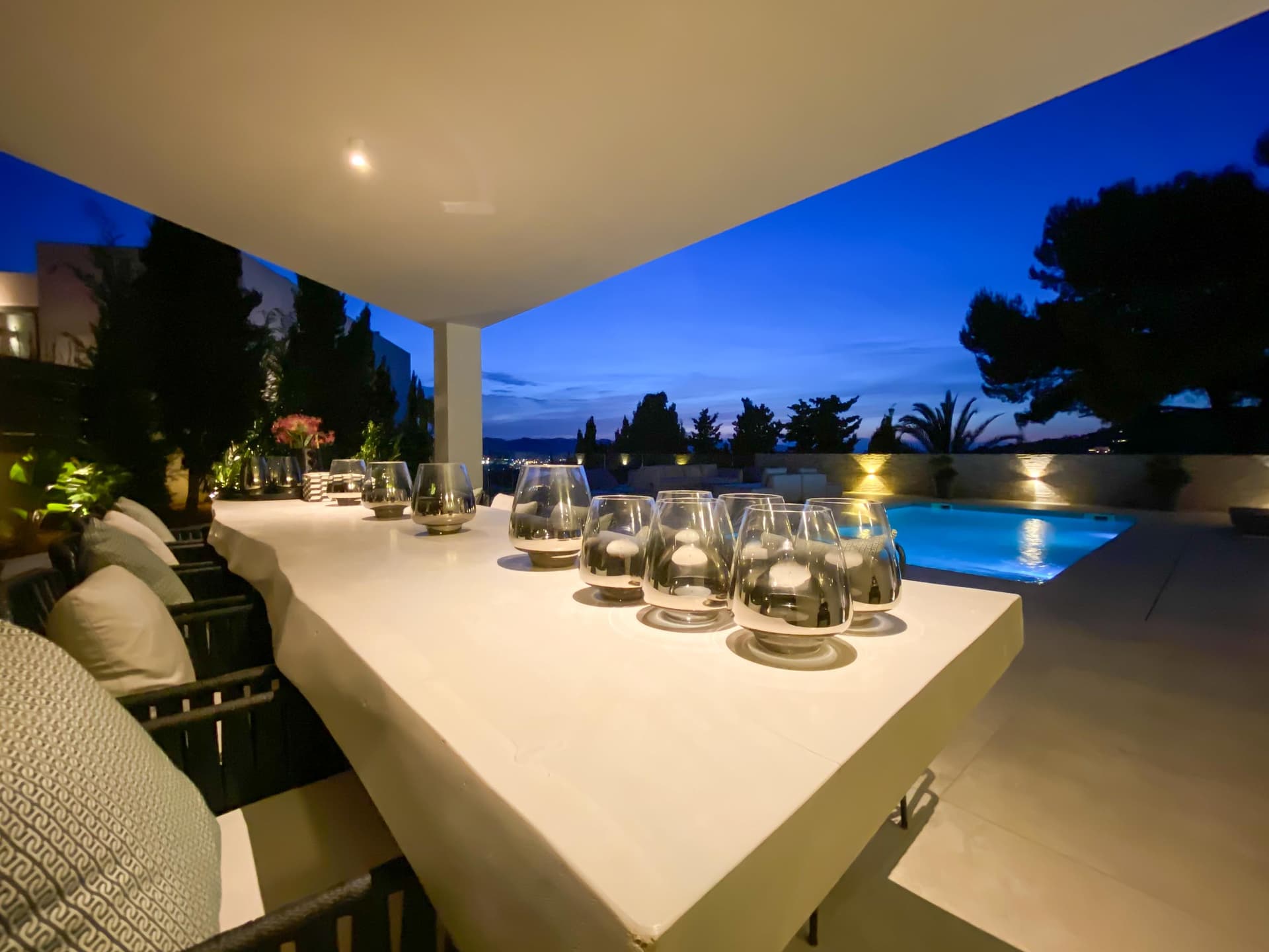 VILLA INSOMI, Moderna y lujosa propiedad con vistas a Dalt Vila, Cap Martinet , Ibiza — photo 5