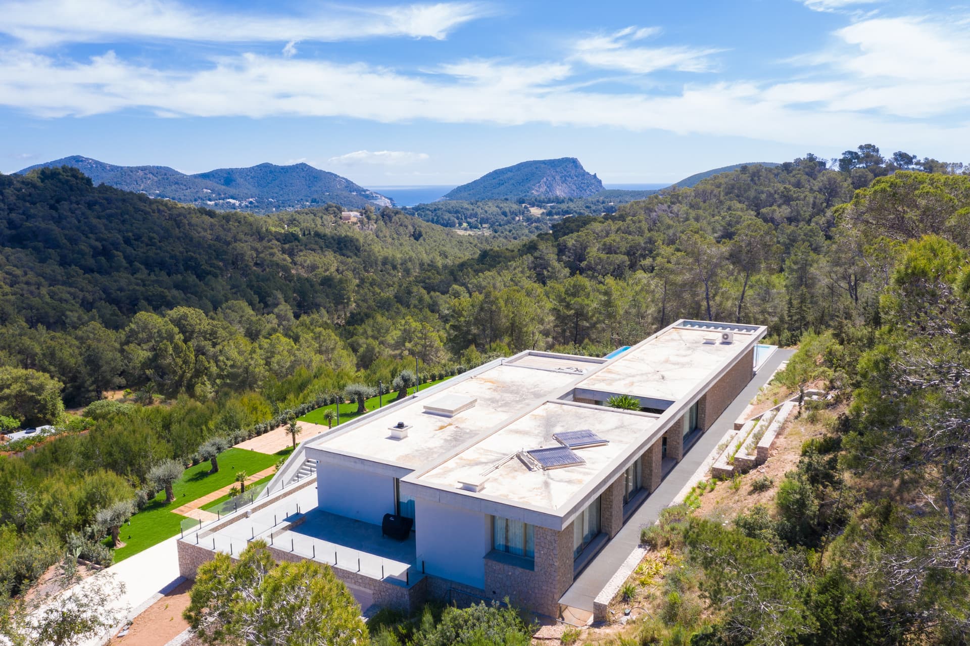 VILLA BELLE CON VISTAS ABIERTAS Y BONITA PISCINA , Santa Eulalia Del Rio, Ibiza — photo 55