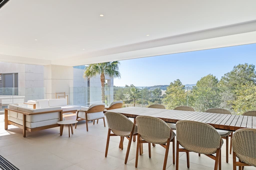 APARTAMENTO DE LUJO EN URBANIZACION CERRADA CON PISCINA, GYMNASIO Y VISTAR MAR, Cap Martinet, Ibiza — photo 4