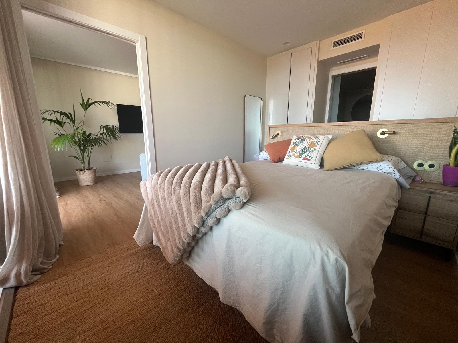 PRECIOSO APARTAMENTO REFORMADO PRIMERA LÍNEA DE PLAYA , Playa d'en Bossa, Ibiza — photo 5