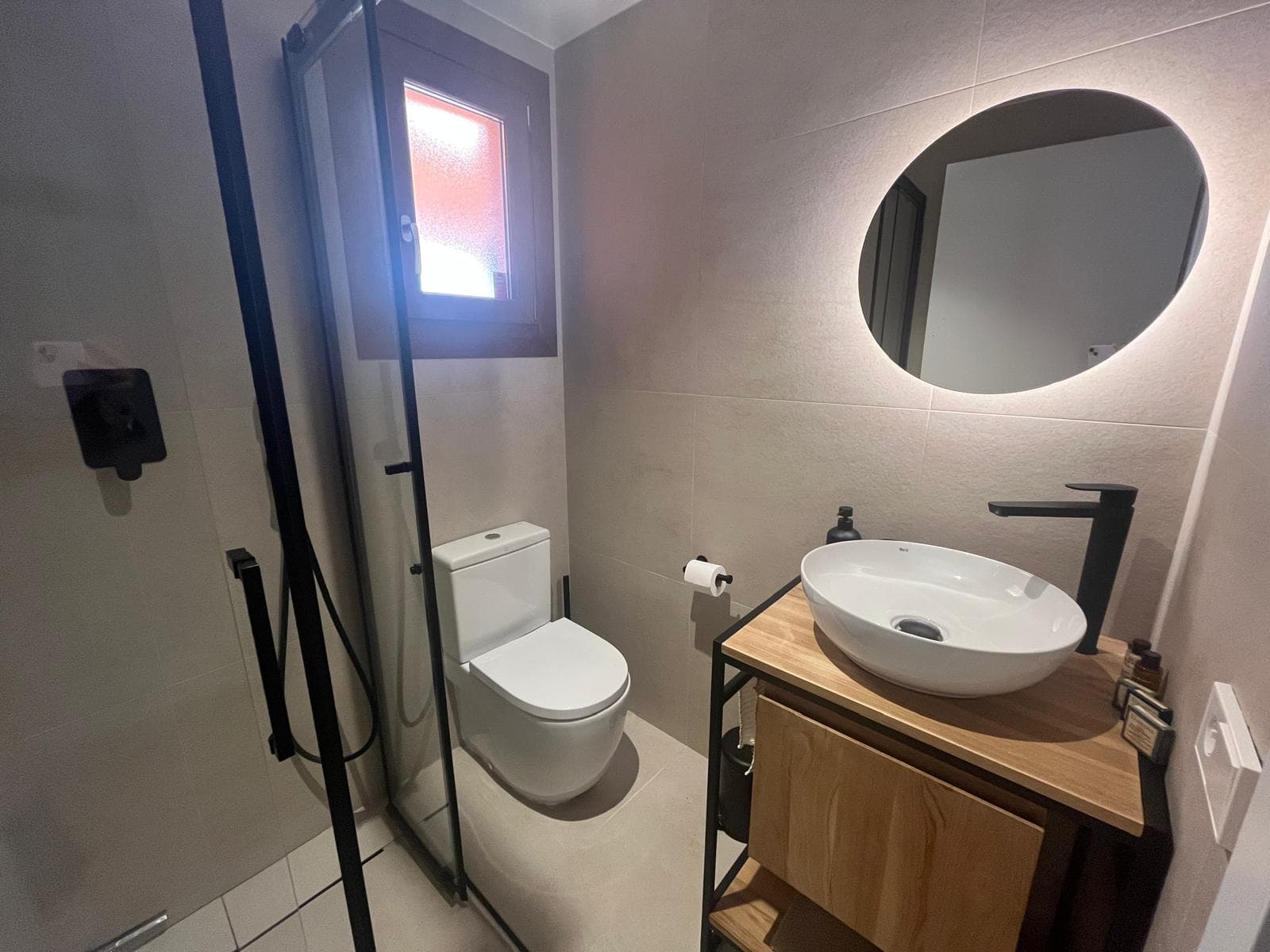 PRECIOSO APARTAMENTO REFORMADO PRIMERA LÍNEA DE PLAYA , Playa d'en Bossa, Ibiza — photo 10