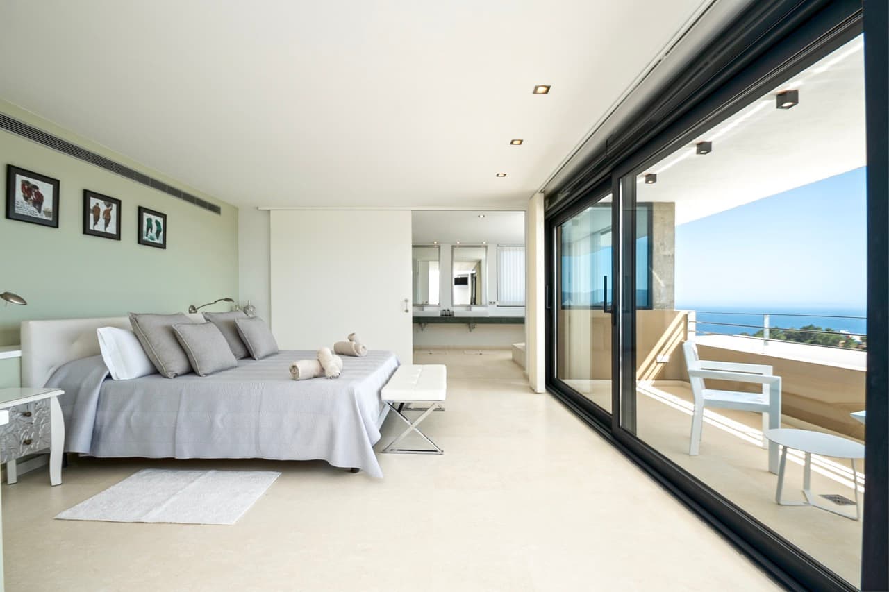 VILLA ABIGAIL CON VISTAS AL MAR, Talamanca, Ibiza — photo 10