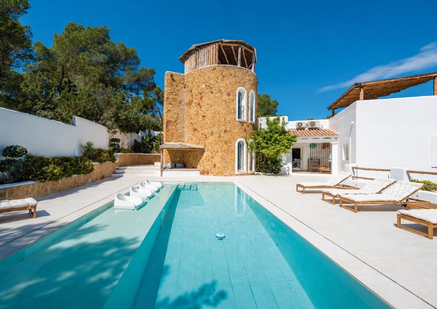 CAN TUTSI CON PISCINA PRIVADA Y VISTA MAR, Port des Torrent, Ibiza — photo 3 of 28