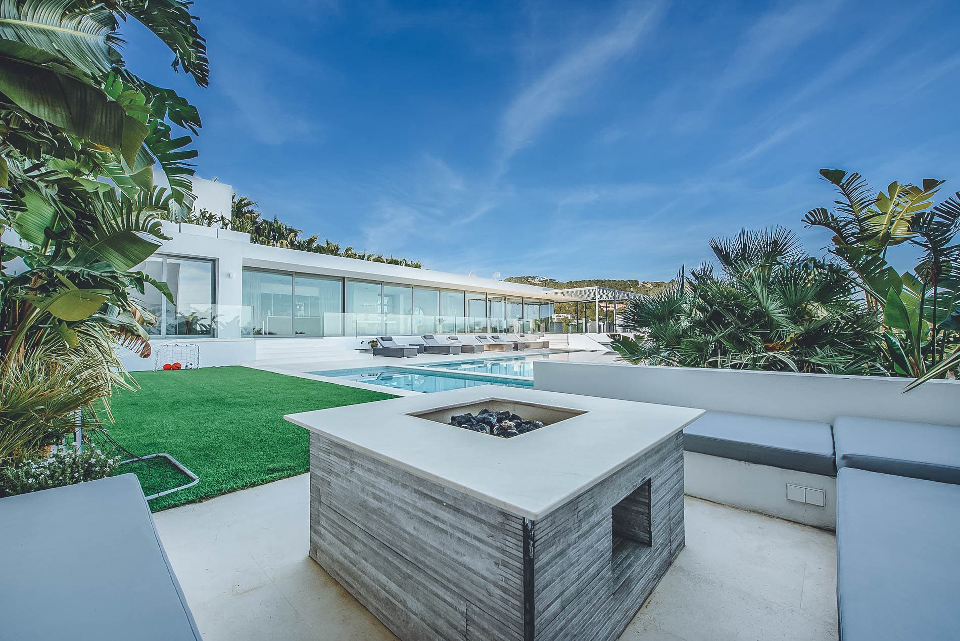 VILLA LYLA, Cap Martinet, Ibiza — photo 5