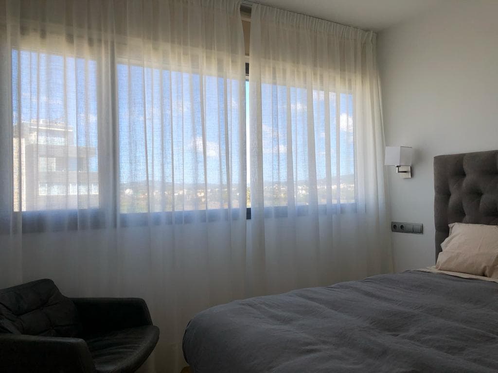 Apartamento con Vistas al Mar | Piso con Terraza, Gimnasio y Garaje en Marina Botafoch, Ibiza — photo 17