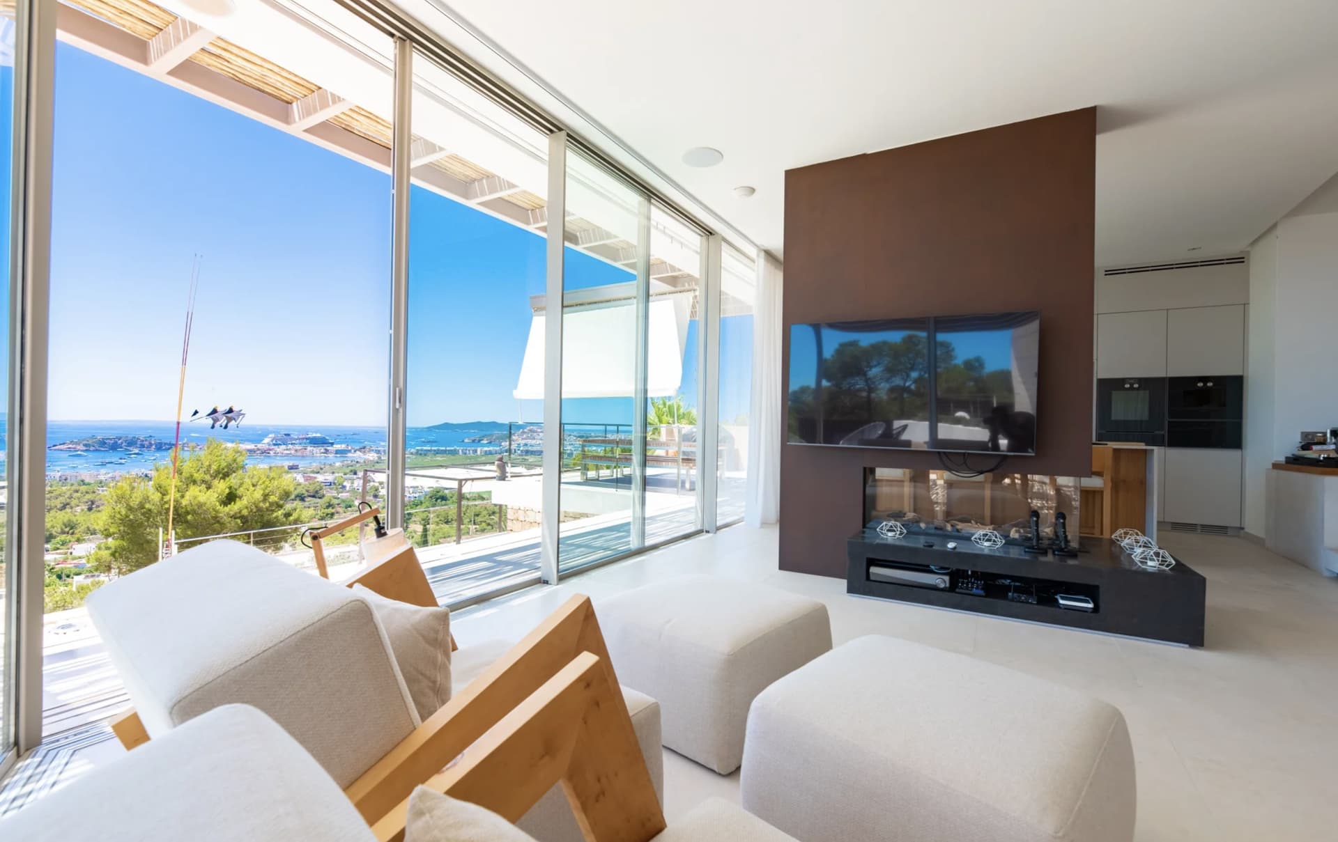 VILLA BAILE, con vistas panoramicas al mar en urbanizacion cerrada, Can Rimbau, Ibiza — photo 5