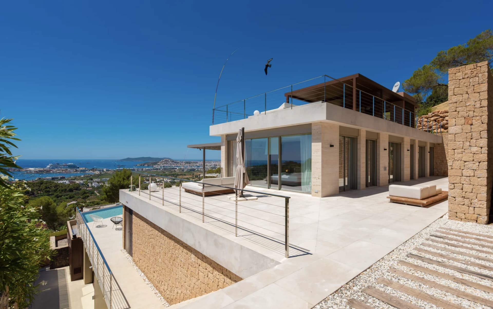 VILLA BAILE, con vistas panoramicas al mar en urbanizacion cerrada, Can Rimbau, Ibiza — photo 21
