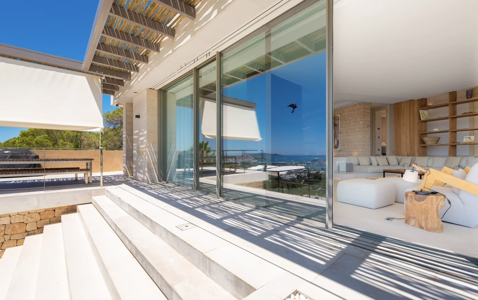 VILLA BAILE, con vistas panoramicas al mar en urbanizacion cerrada, Can Rimbau, Ibiza — photo 22