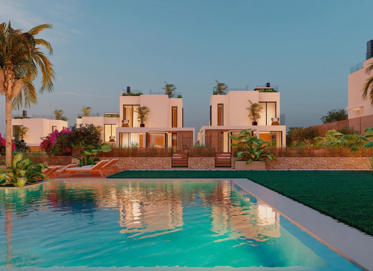 CASA ADOSADA DE 3 PLANTAS CON SOLÁRIUM Y PISCINA PRIVADA, Cala Tarida, Ibiza — photo 11