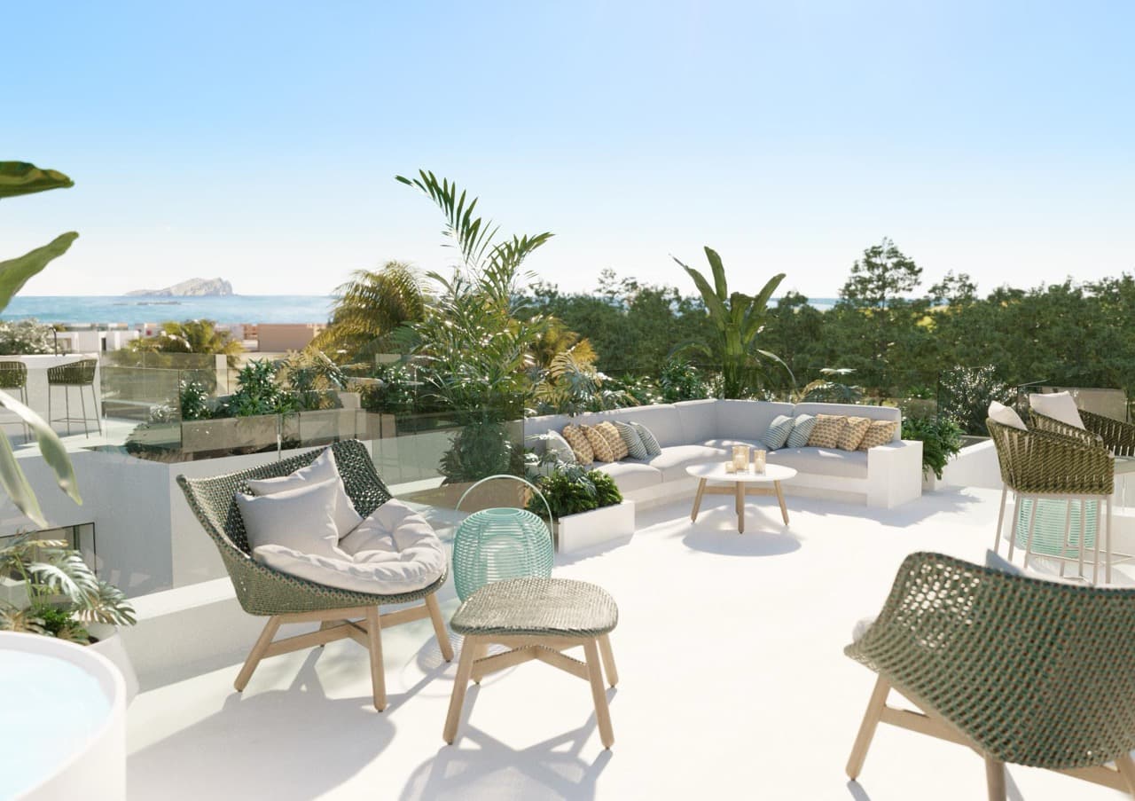 CASA ADOSADA DE 3 PLANTAS CON SOLÁRIUM Y PISCINA PRIVADA, Cala Tarida, Ibiza — photo 7
