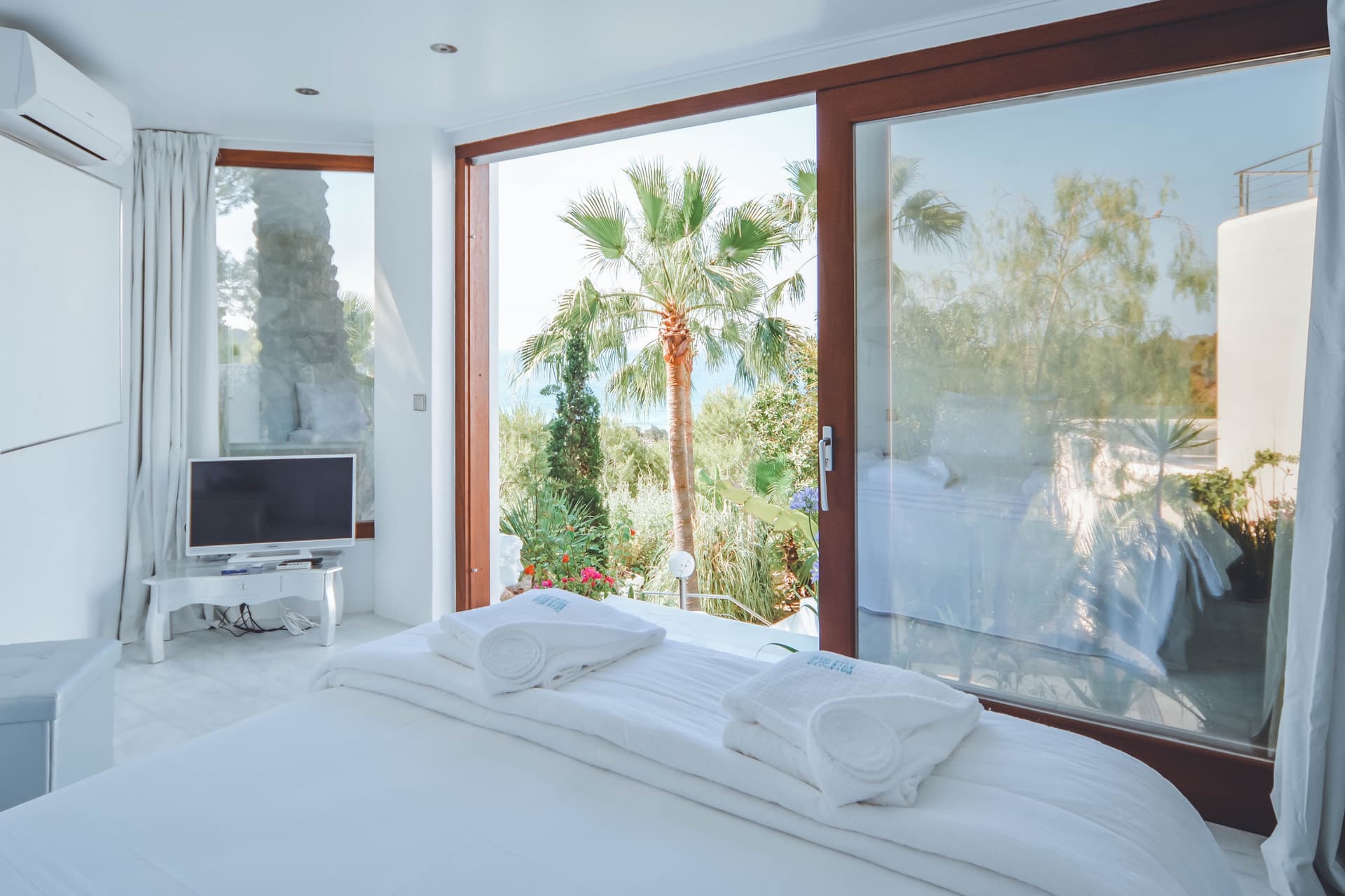 CAN SALMA, Cala Jondal — photo 10