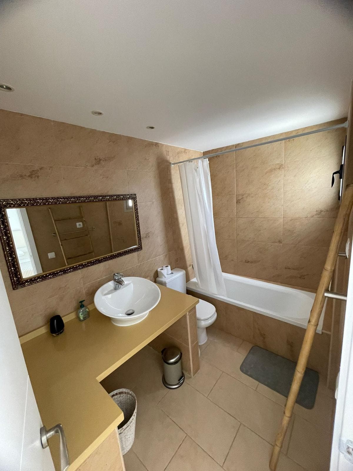 AMPLIO APARTAMENTO CON BALCÓN (ILLA PLANA), Marina Botafoch — photo 9