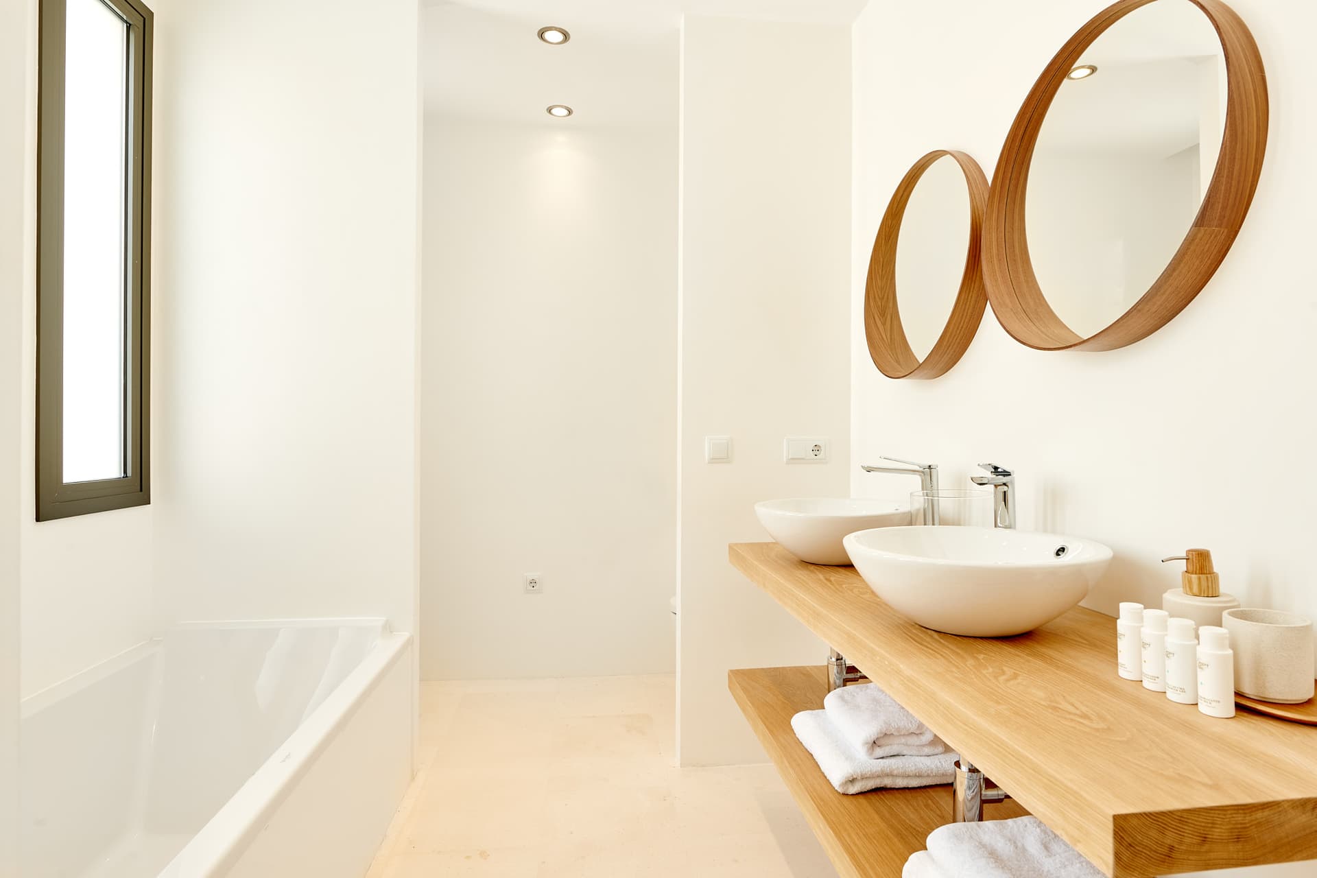 VILLA LONDON, Roca Llisa — photo 32