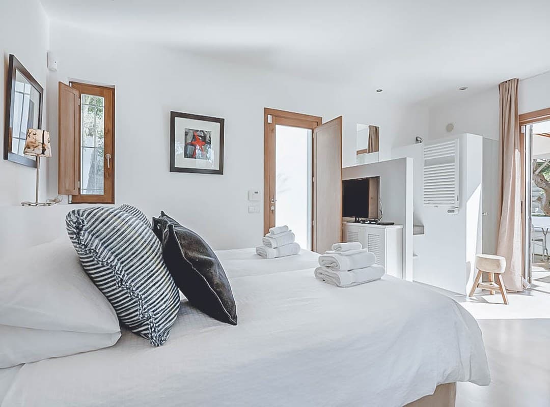 VILLA BIRELLE, Cala Tarida — photo 13