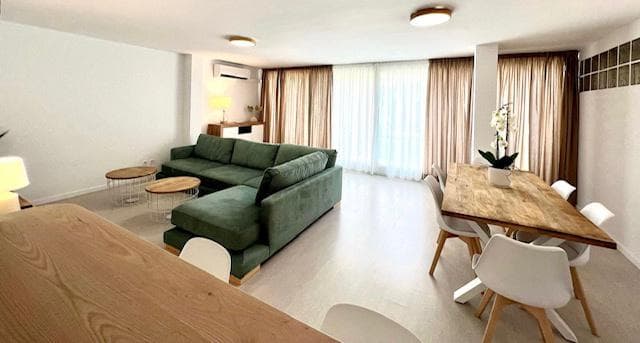 APARTAMENTO 2 HABITACIONES TOTALMENTE REFORMADO CON PISCINA COMUNITARIA , Marina Botafoch, Ibiza — photo 4