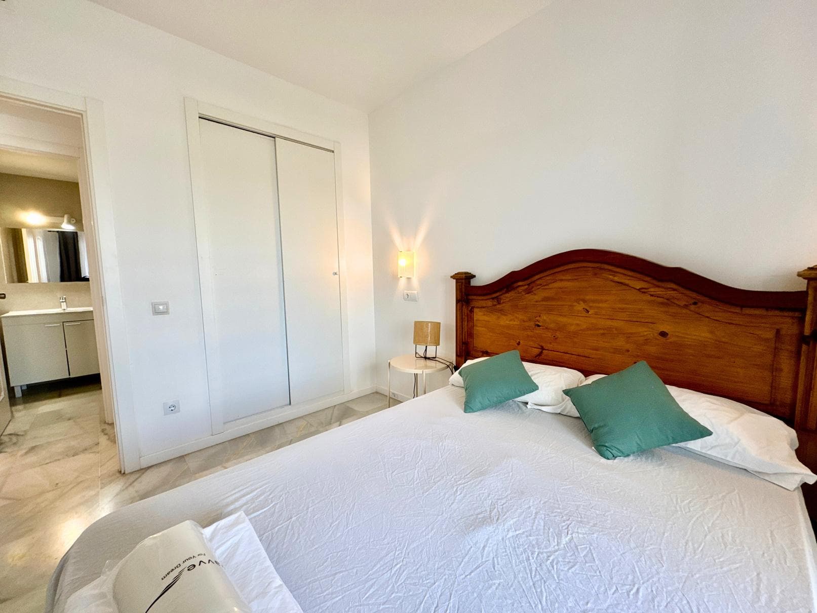 Apartamento de 1 dormitorio con terraza y piscina, Marina Botafoch, Ibiza — photo 9