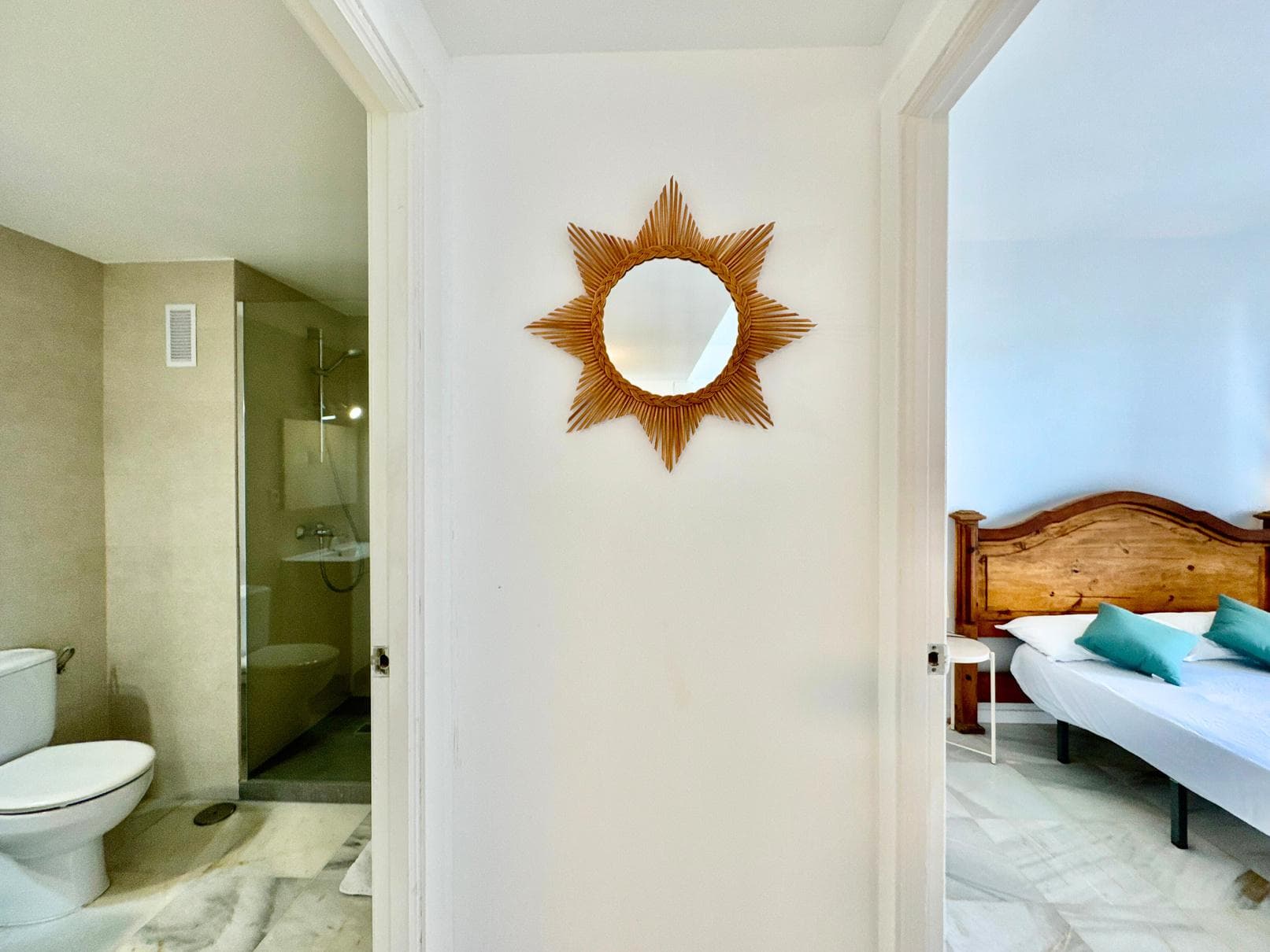 Apartamento de 1 dormitorio con terraza y piscina, Marina Botafoch, Ibiza — photo 10