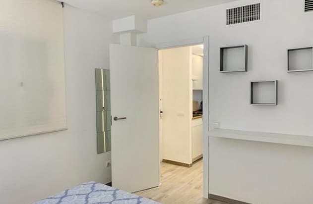 Apartamento en Siesta | Terraza Cubierta y Piscina Comunitaria, Santa Eulalia, Ibiza — photo 6